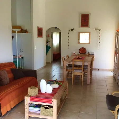 Maison Accueillante Avec Jardin Et Vue Sur Montagne A Porto-vecchio Сasa de vacaciones