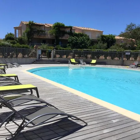 Maison Accueillante Avec Jardin Et Vue Sur Montagne A Porto-vecchio פורטו-וישיו