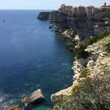 Maison Accueillante Avec Jardin Et Vue Sur Montagne A Porto-vecchio Holiday home