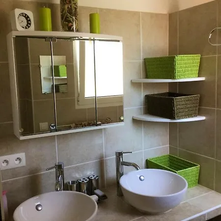 Maison Accueillante Avec Jardin Et Vue Sur Montagne A Porto-vecchio Holiday home *